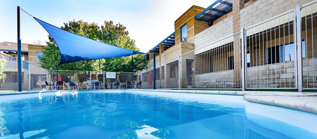 Quest Wagga Wagga Aparthotel Bagian luar foto