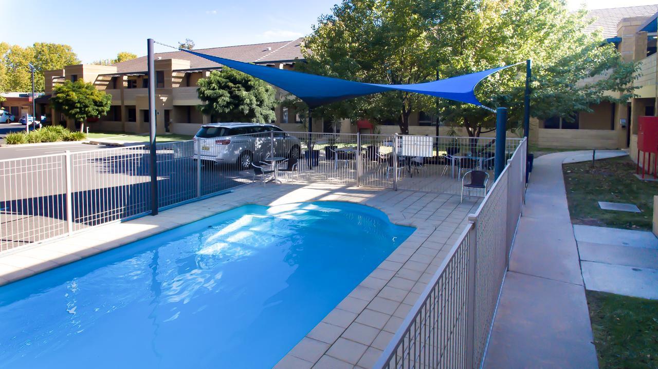 Quest Wagga Wagga Aparthotel Bagian luar foto