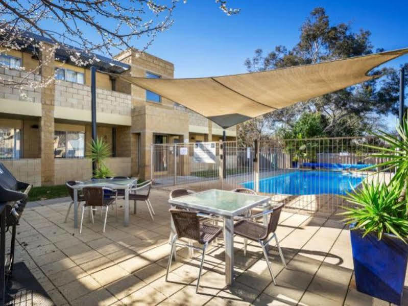 Quest Wagga Wagga Aparthotel Bagian luar foto